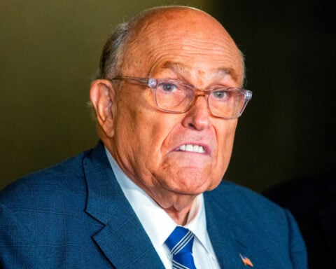 Giuliani returns to his show after viral pneumonia hospitalization