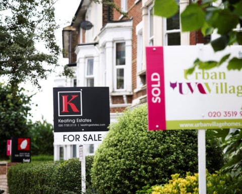 Gloom in UK housing market shows no sign of lifting, RICS survey shows