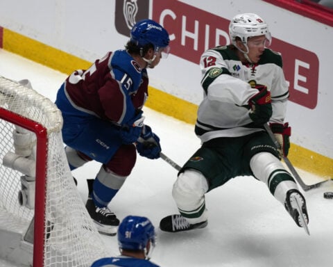 MacKinnon scores late for Avalanche to send Game 5 against Wild to OT tied 3-3