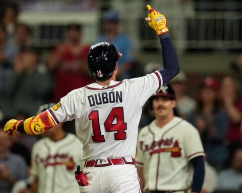 Braves reach 30 wins with another thrilling win that shows off myriad weapons