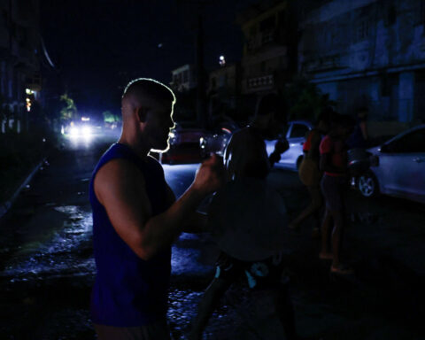 Protests flare across Havana as power cuts deepen amid US blockade