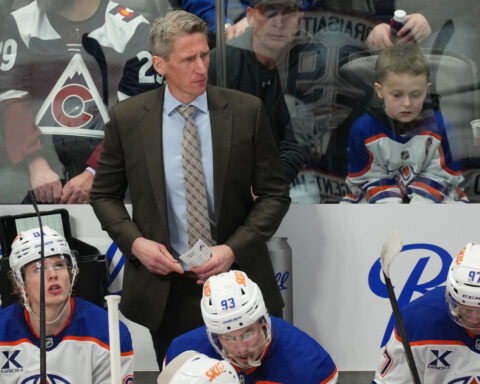 Oilers fire Kris Knoblauch after 1st-round playoff exit that followed 2 Stanley Cup Final trips