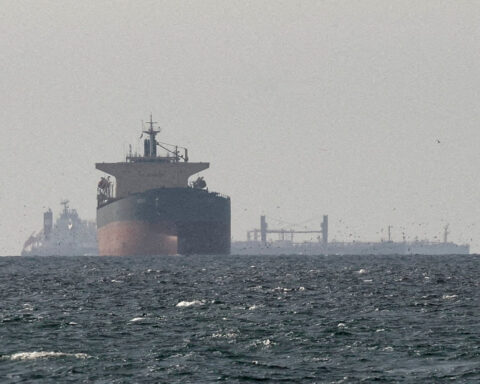 Iran allowing transit of Chinese vessels in Strait of Hormuz, Fars news reports
