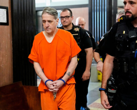 Former death row inmate Richard Glossip released on bond after nearly 30 years in prison