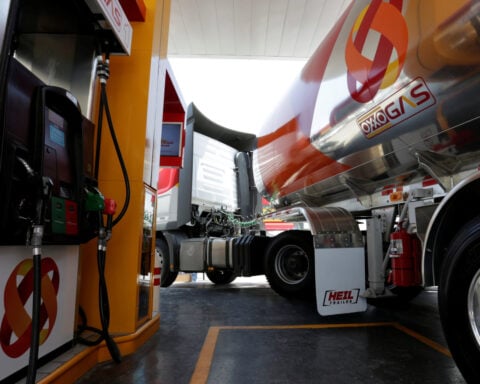 FEMSA's NetPay brings digital payments to Mexico gas stations as Sheinbaum pushes shift from cash