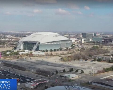 AT&T Stadium unveils new World Cup grass pitch