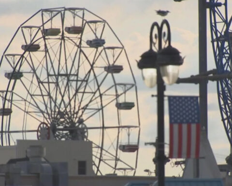 Jersey Shore businesses, beachgoers prepare for Memorial Day weekend: "We are really excited"