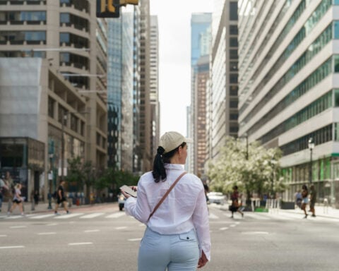 Would a $1 rideshare fee affect wealthier or working-class Philadelphians more? 2 Chicago studies offer some perspective