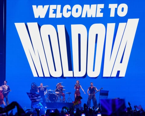 Willkommen, bienvenue, welcome to a Eurovision Song Contest that embraces linguistic diversity