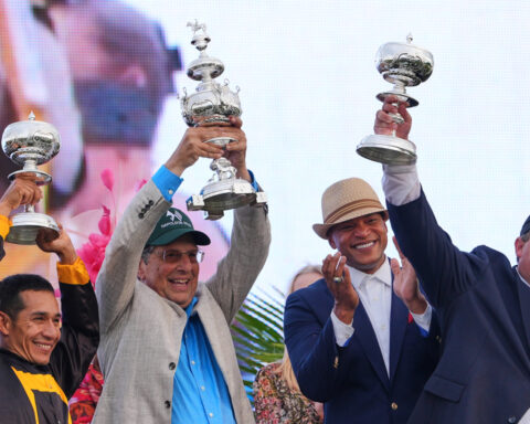 Napoleon Solo holds off Iron Honor by 1 1/4 lengths to win the Preakness at Laurel Park