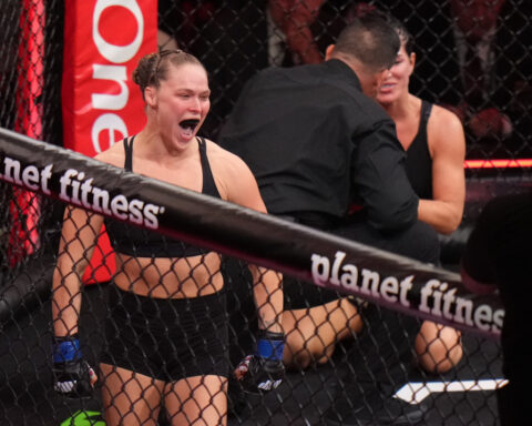 Ronda Rousey stops Gina Carano with an armbar 17 seconds into their double comeback bout