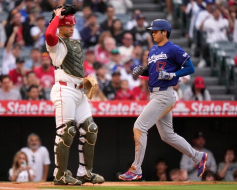 Shohei Ohtani getting on track with season-high 5 RBIs in Dodgers' rout of Angels