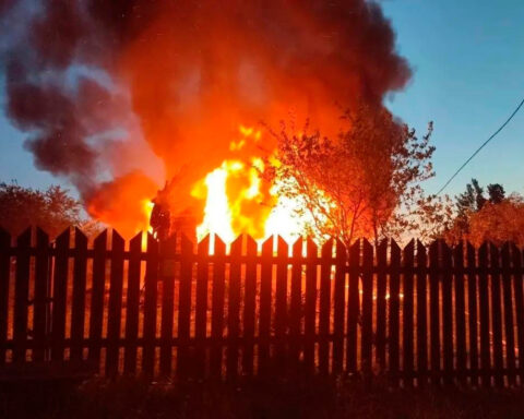 Ukraine conducts large-scale drone strikes on Russia, killing 4 and wounding a dozen others