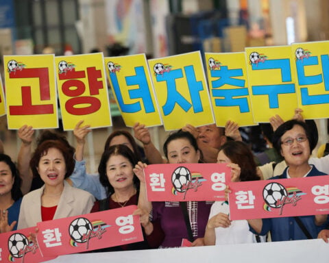 Soccer players become first North Korean athletes to visit the South in more than 7 years
