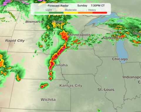Severe storms with intense tornadoes expected to continue in Central US through Monday