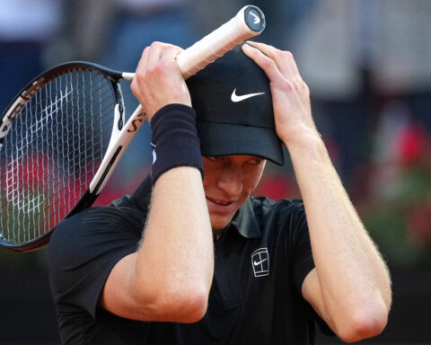 Sinner becomes 1st Italian man to win Italian Open in 50 years and matches Djokovic's Masters sweep