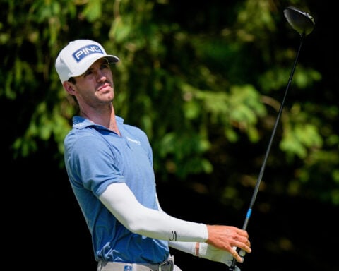 Adam Scott officially set for 100th consecutive major at US Open as field starts to fill