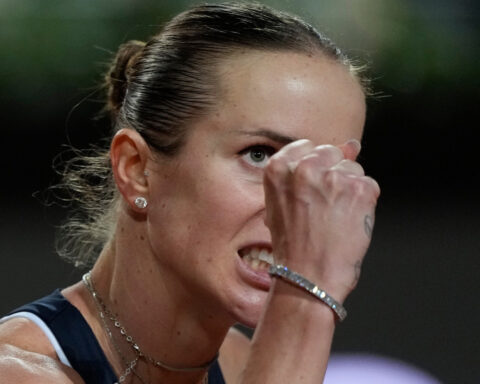 Elina Svitolina and Marta Kostyuk raise trophies for war-torn Ukraine on the tennis court
