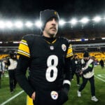 Aaron Rodgers hits the practice field after signing 1-year deal to stay with the Steelers