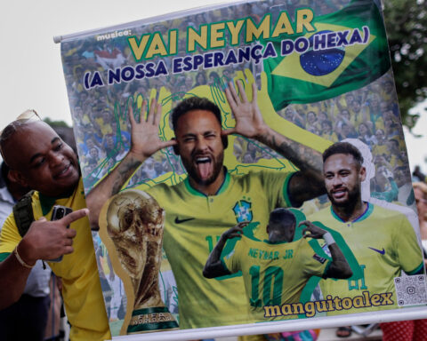 Neymar picked for Brazil's World Cup squad despite doubts on fitness