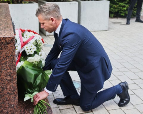 Hungary’s Magyar kicks off his first foreign trip as prime minister to ally Poland