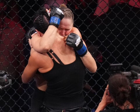 Rousey's return draws US-record MMA viewership for Netflix