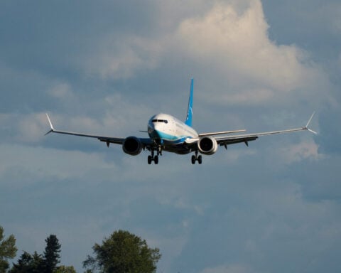 China says it will buy 200 Boeing jets, seek extension of US trade truce