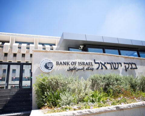 Bank of Israel seen resuming rate reductions next week with 25 bps cut - Reuters poll