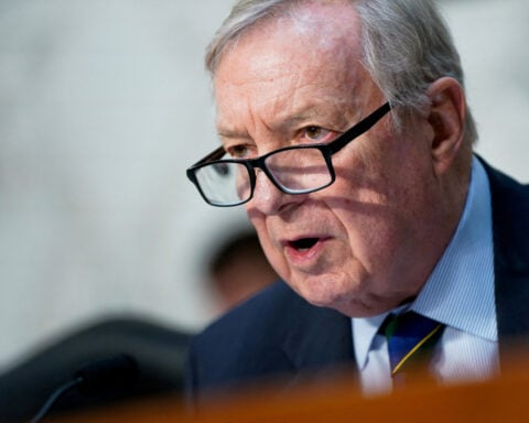 US Senator Durbin urges RFK Jr. to resist easing vape rules