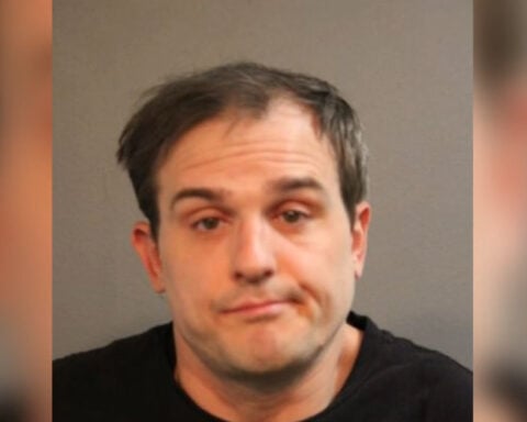 Man accused of posing as art student, taking lewd photos, sexually abusing woman in Chicago