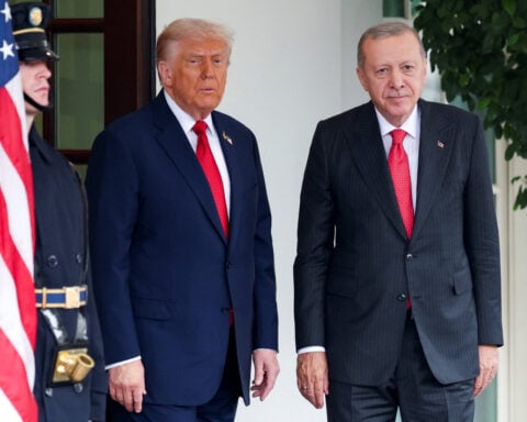Turkey's Erdogan tells Trump issues with Iran can be resolved, Ankara says