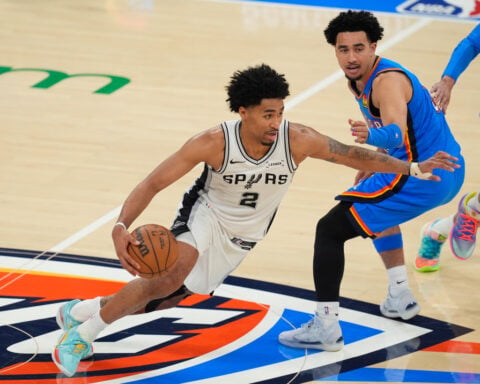 Spurs' Fox out of Game 2 against Thunder with ankle issue, then Harper leaves with leg injury