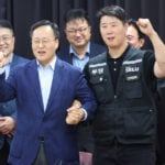 Samsung shares soar as strike averted, but bonuses of $416,000 for some stoke concern