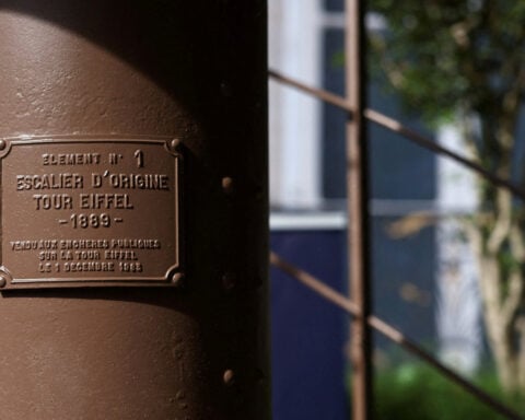 Section of Eiffel Tower staircase fetches over €450,000 at auction
