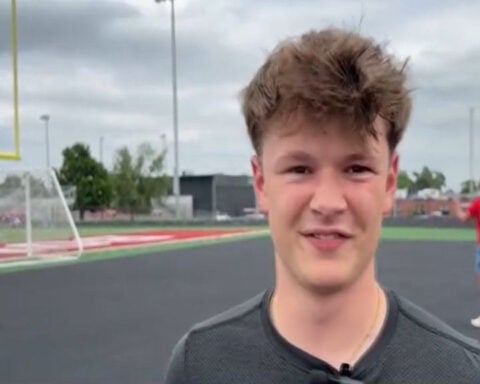 Senior overcomes gruesome leg injury to qualify for Iowa state track meet