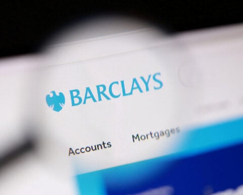 Barclays keeps $100 Brent oil forecast for 2026 but risks skew higher