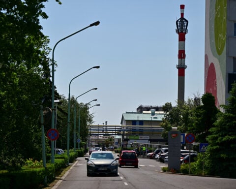 Explosion at MOL's Tiszaujvaros petrochemical plant in Hungary kills one