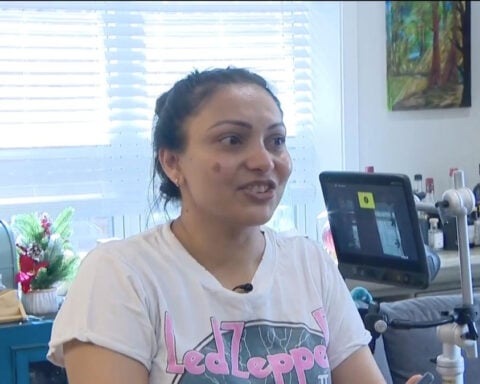 Chicago couple doing their best to stay strong as husband battles ALS