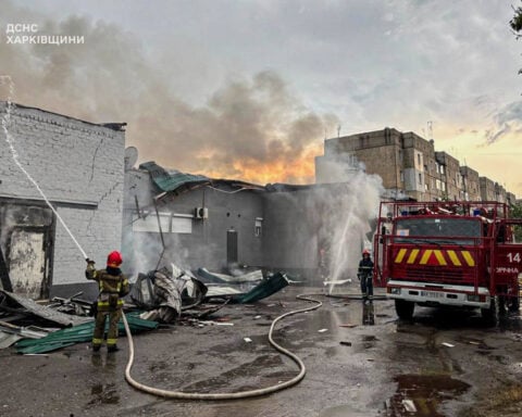 Russia pounds Kyiv with missiles and drones, shaking city center and injuring 10