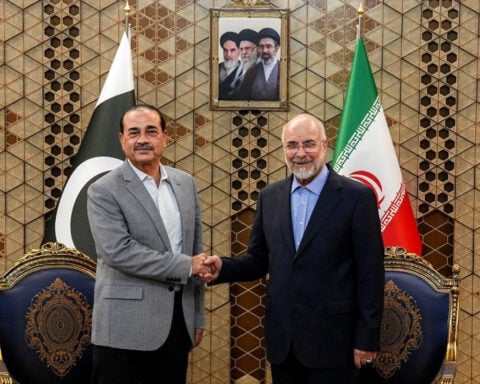 Trump says there is no rush for Iran deal, US blockade stays