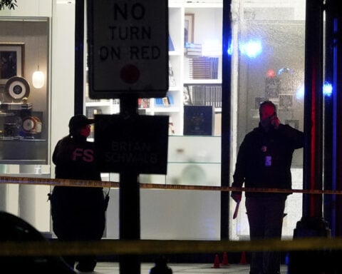 Suspect dead after opening fire near White House security checkpoint, Secret Service says