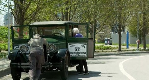 Oklahoma couple completes pier-to-pier span of Historic Route 66 in 1926 Hupmobile