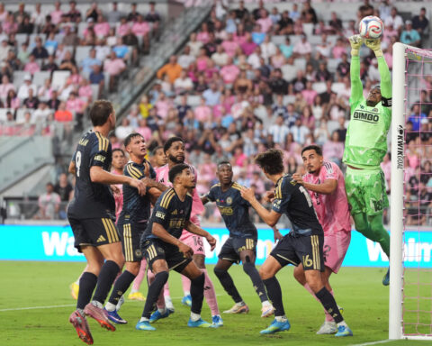 Messi leaves midway through second half, Inter Miami rallies past Union 6-4