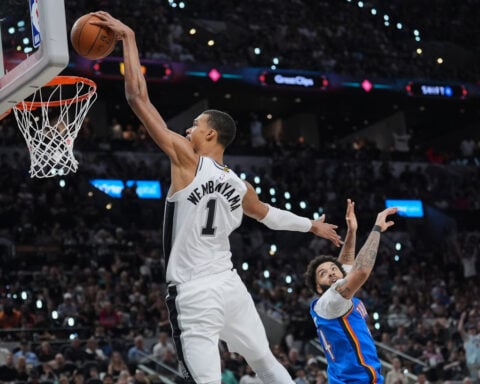 Wembanyama answers the call again, Spurs top Thunder to tie West finals at 2-2