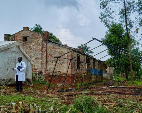 Ebola patients flee in attacks on Congo health facilities, hobbling response