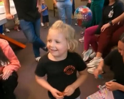 Girl rings bell to celebrate being cancer free after two-year leukemia battle