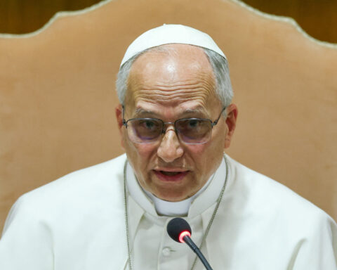 Pope "very likely" to come to Argentina in November, president says