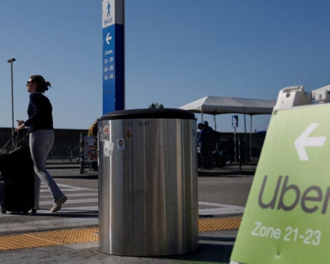 Uber, Lyft drivers in Massachusetts form first US ride-share union