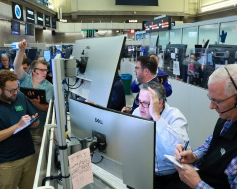 Trading Day: The AI train rolls on