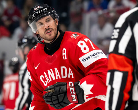 US beats Austria to set up a quarterfinal against unbeaten Canada at ice hockey worlds